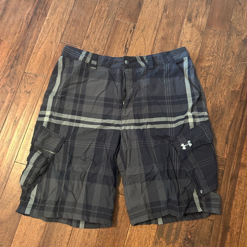 Under Armour Men's Navy and Gray Plaid Cargo Shorts